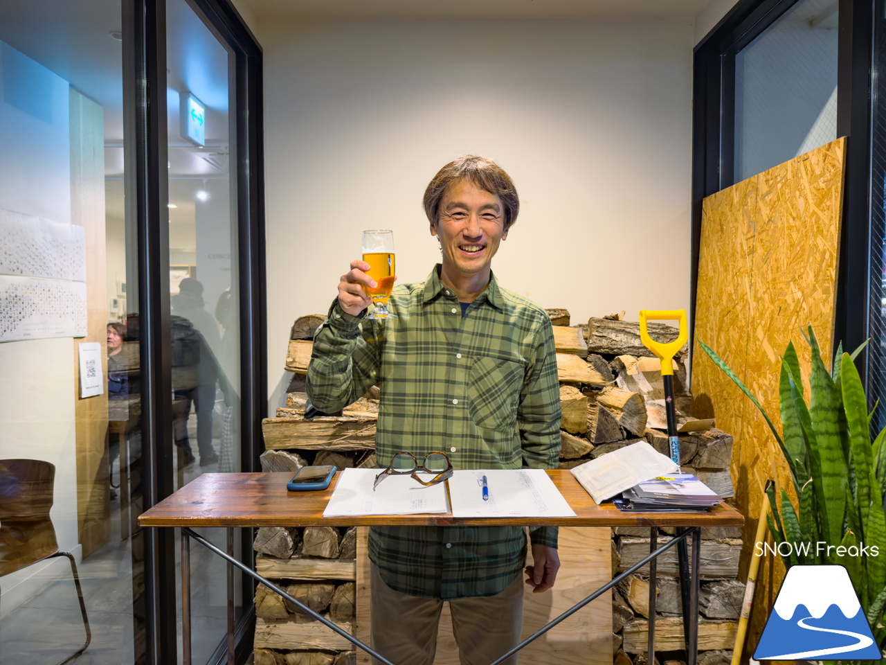 祝・10作目。地球を滑る旅『RIDE THE EARTH 10 SOUTH AMERICA』出版記念イベント・プロスキーヤー・児玉毅さんとプロフォトグラファー・佐藤圭さんによるスライドトークショー in 帯広 Report！